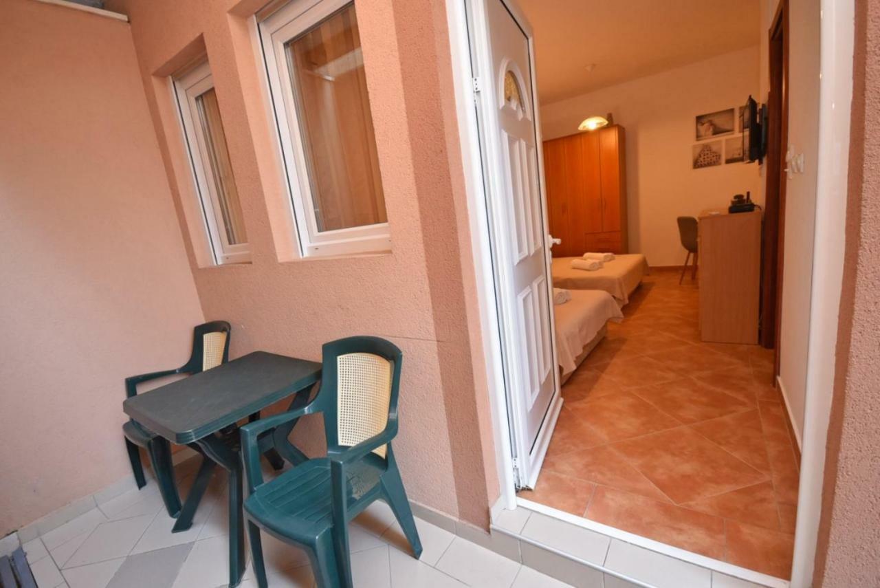 Apartment Anja Herceg Novi Eksteriør billede